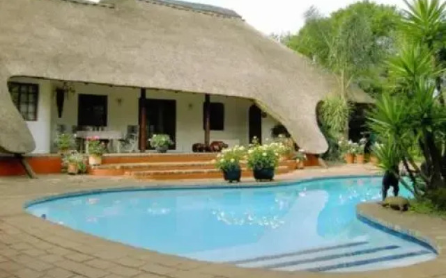 Guinea Lodge