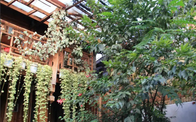 Lijiang Monajia Inn