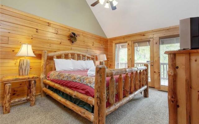 Chimney Top Overlook - Four Bedroom Cabin