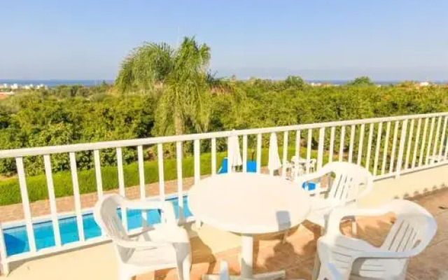 Villa Bougainvillea