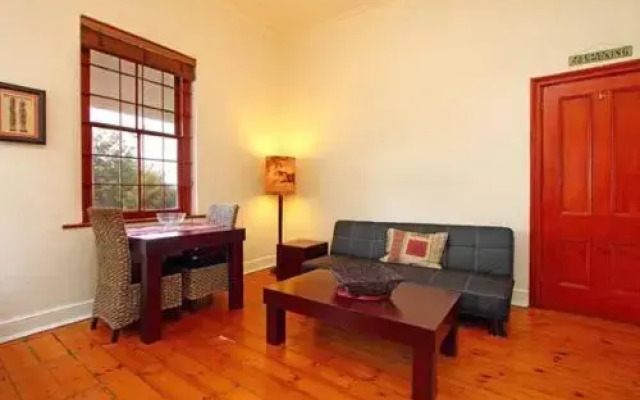 Cape Paradise Lodge and Apartments