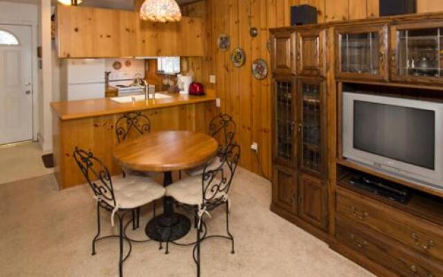 Mammoth View Villas 46 2 Br condo by RedAwning