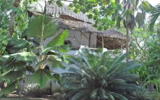 Shambani Cottages