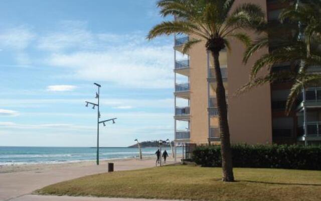 Pineda Beach / Solpins