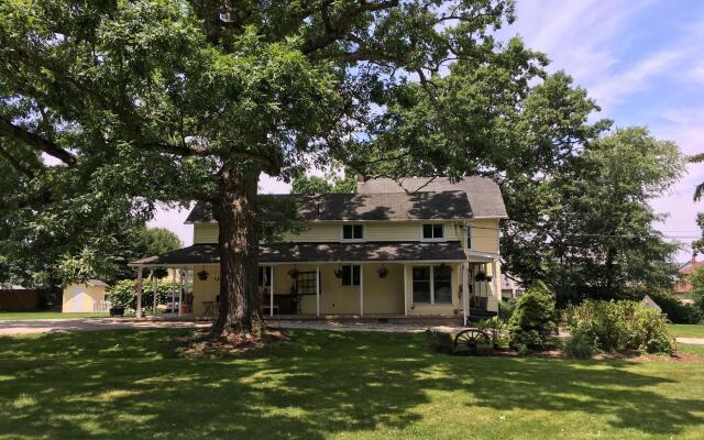 Triple Oak Farm Bed and Breakfast