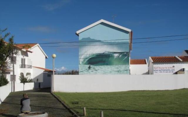 Surfing Inn Peniche - Hostel