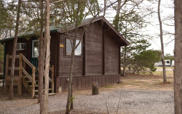Lake Texoma Camping Resort Cabin 10