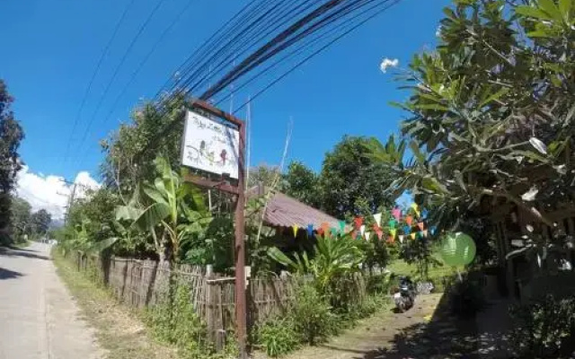 Taste Pai Guest House & Camping