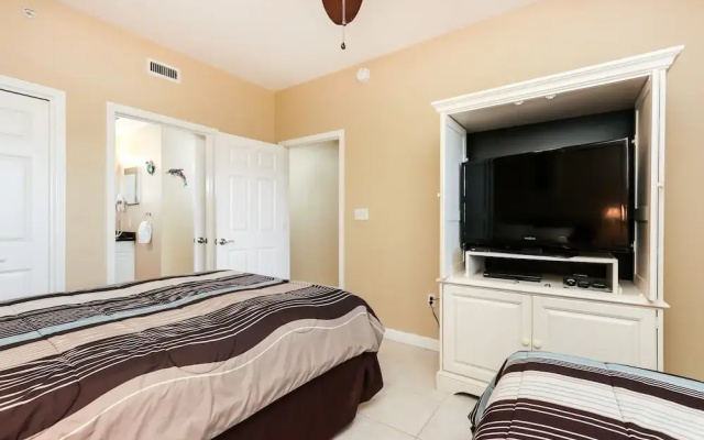 Pelican Isle 609 by RedAwning