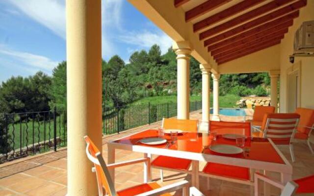 Villa Cortez