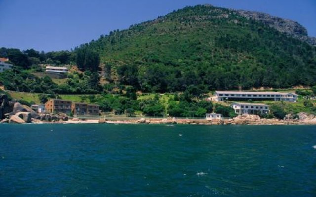 Flora Bay Resort