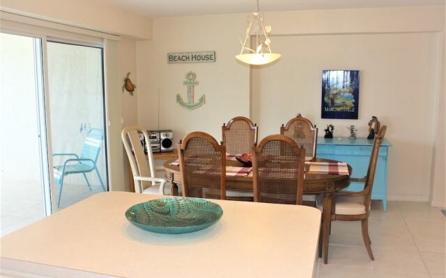 Jamaica Royale - 303 - 2 Br Condo