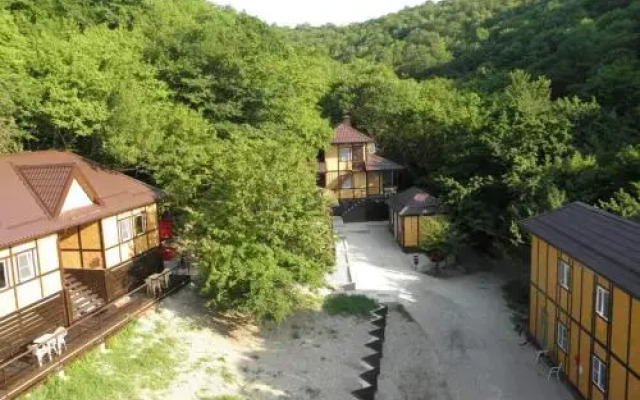 Baza otdyha Zaterjannyj Raj