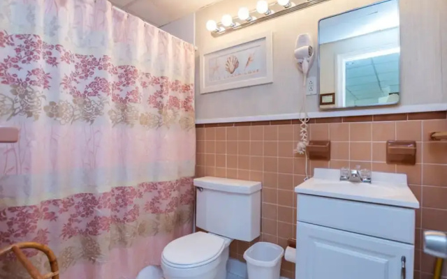 46th St Windjammer 101 3Br Condo