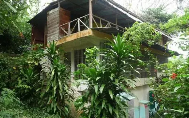 Sun Camp DR Eco-Village