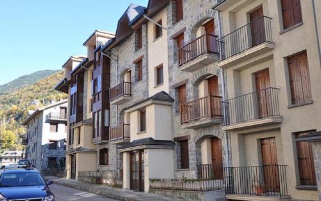 Apartamentos Los Pirineos Biescas