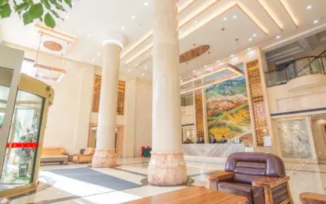 Chonpines Hotel (Yinchuan International Automobile City)