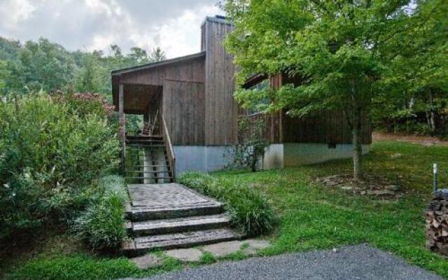 Richview - 2 Br home by RedAwning