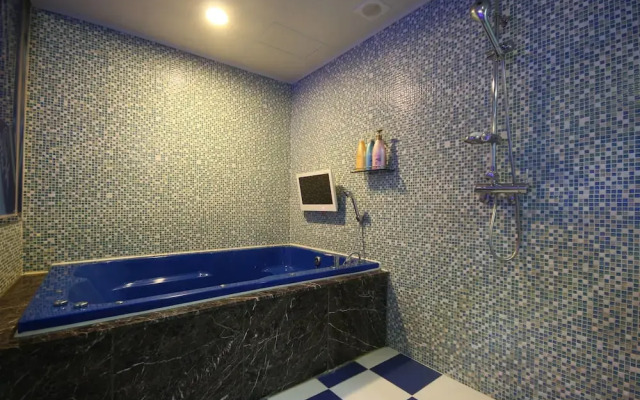 A Plus Hotel