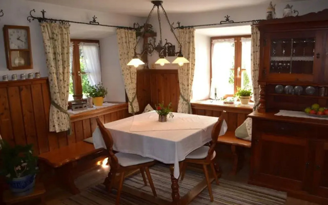 Pension Gästehaus beim Kreuzfelder