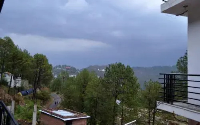 Hotel Whitemushroom Kasauli