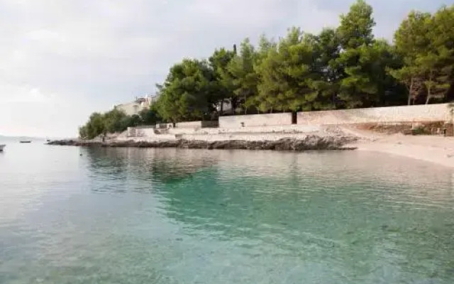 Apartments Put Garbine