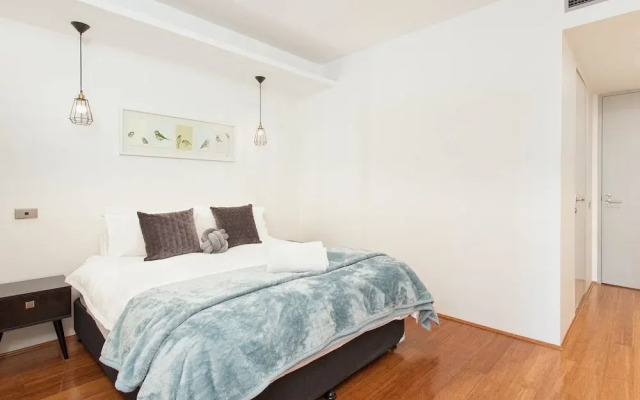 TT404 Spacious Studio Darlinghurst