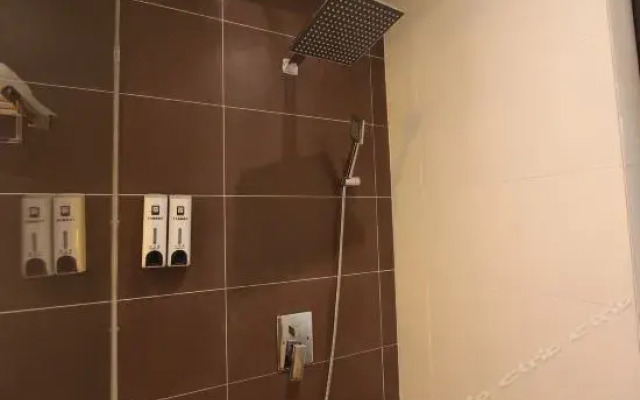 IU Hotel Maoming Xin Yi Zhong Xing Sixth Road Branch