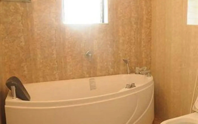 Astute Apartments Yayati