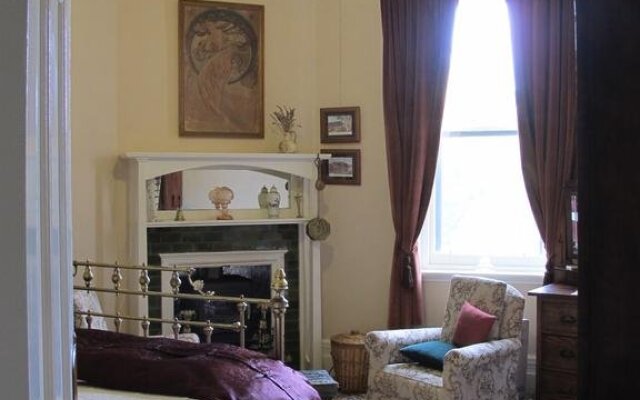 Camperdown Accommodation: Edwardia short-stay