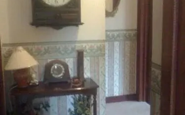 Newcourt B & B