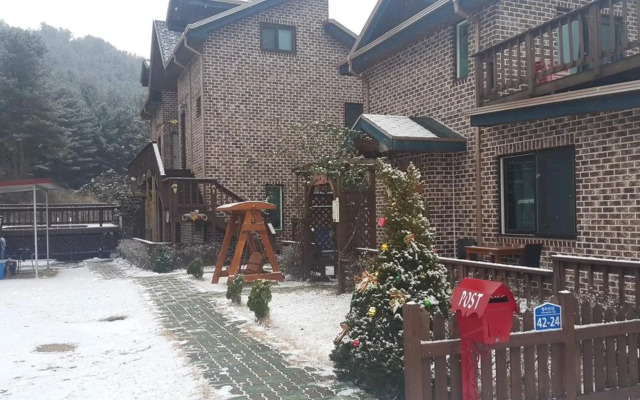 Cheongpyeongflorian Pension