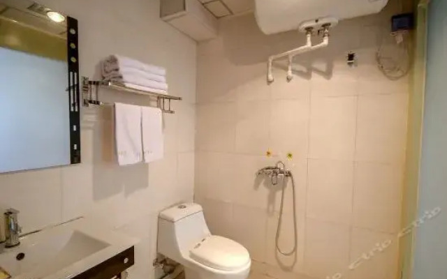 Huangzhong Kumbum Monastery Hengde Business Hotel