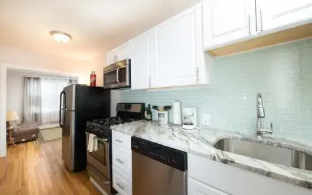 Longwood Medical one bed