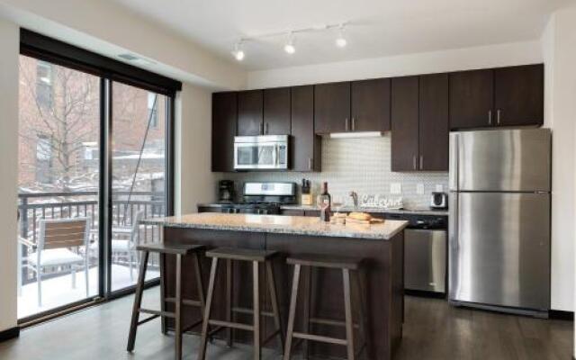 Stay Alfred on 2nd Street