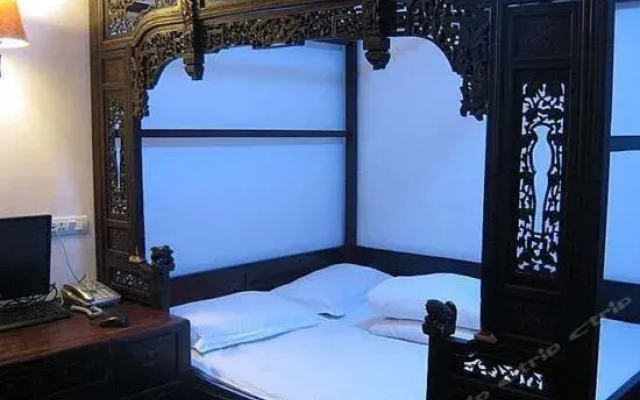 Wuzhen Wangshui Renjia Inn