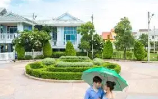 Oriental Beach By Winnie