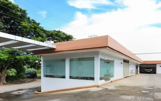 Royale QXV Hotel