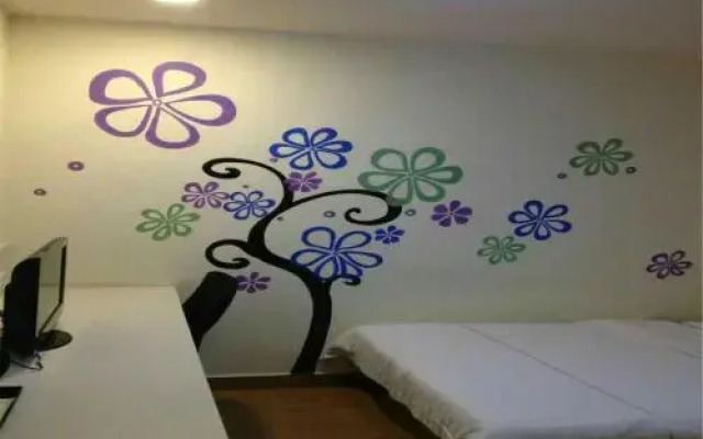 e Home Hotel Nanzhou Railway Staion