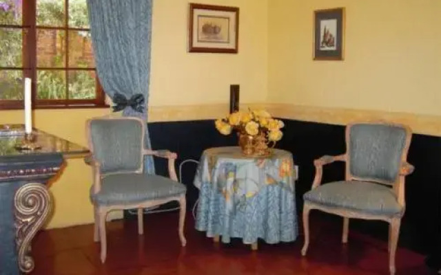 Guinea Lodge