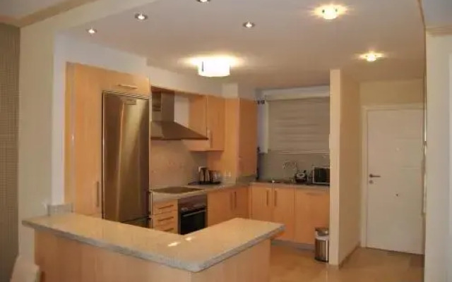 Oasis de la Cala Apartment Complex