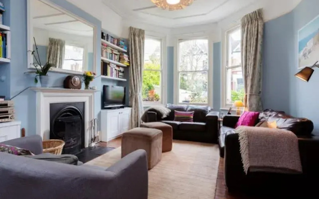 Veeve 5 Bed House On Linzee Road Crouch End