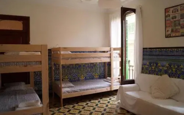 Hostel Pura Vida - Albergue Juvenil