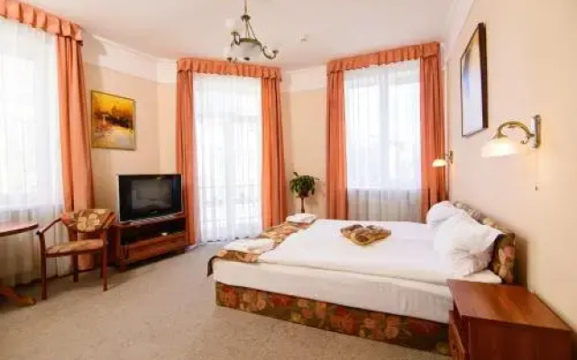 Irena Hotel