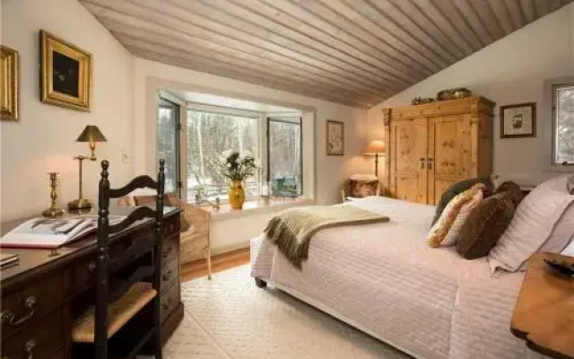 Leonard House: Great Aspens Home with Private Hot Tub! Home