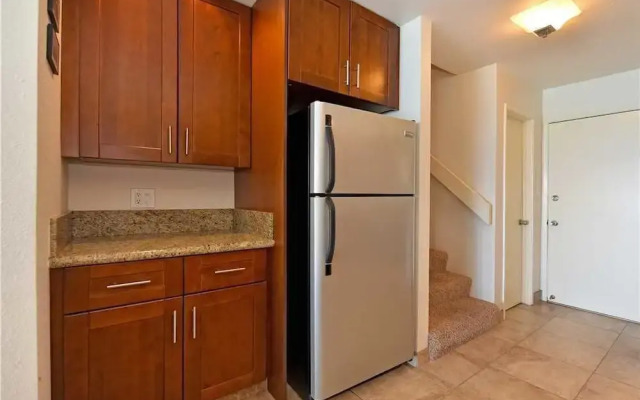 Lokelani #A205 - 2 Br condo by RedAwning