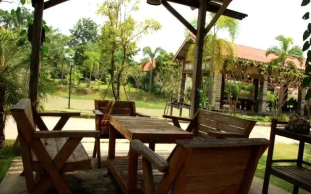 Tharawadee Resort