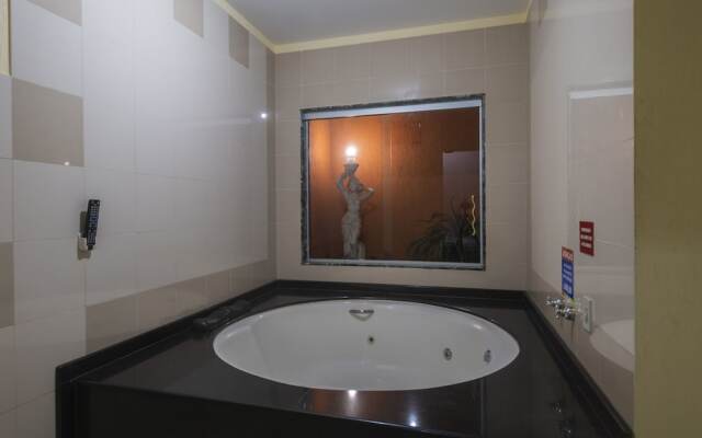 Motel 2001 - Adults Only