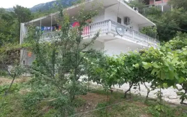 Guest House Pod Lozom