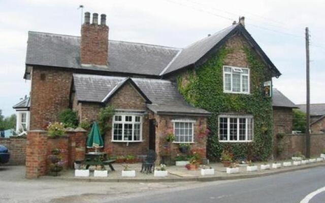 Thompsons Arms Holiday Lets + B & B